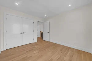 827-catalpa-dr-franklin-square-ny-bedroom-4