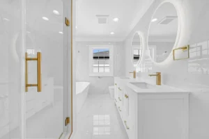 home-440-parkway-dr-elmont-ny-bathroom-4