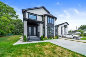 home-440-parkway-dr-elmont-ny-front-exterior-sideview